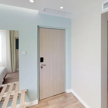 Casual Kubic Hotel 4*